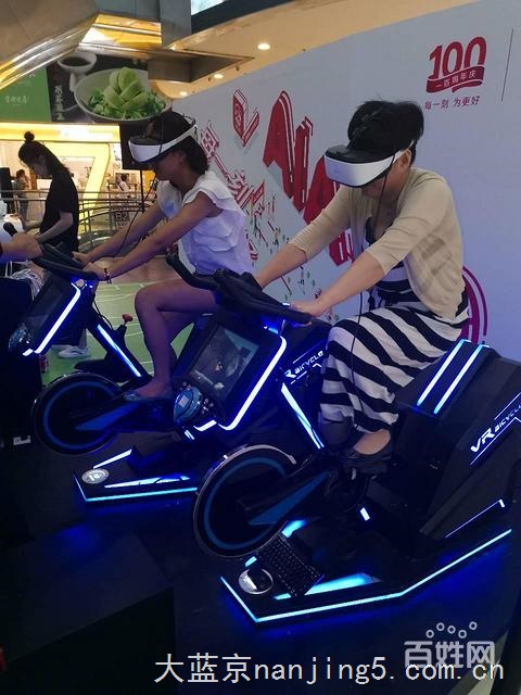 南京展会提供VR自行车VR摩托车等暖场VR设备出租