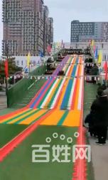 抖音上的“爆红”七彩旱雪滑道带你体验刺激体验