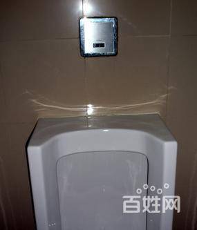 南京江浦感应器小便池漏水维修更换电磁阀水不停维修