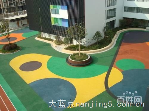 彩色防滑路面多少钱,南京彩色防滑路面施工电话多少?