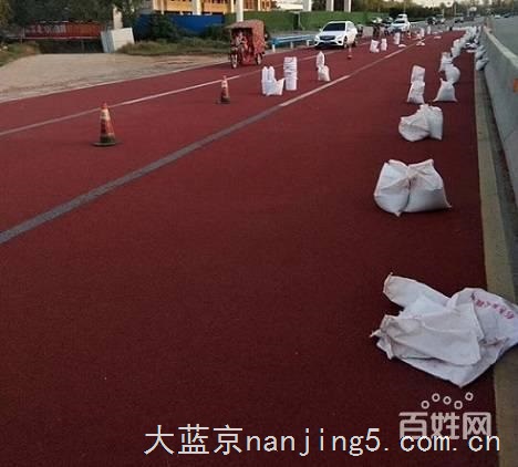 南京陶瓷颗粒路面、水泥地面做彩色防滑路面铺装地坪