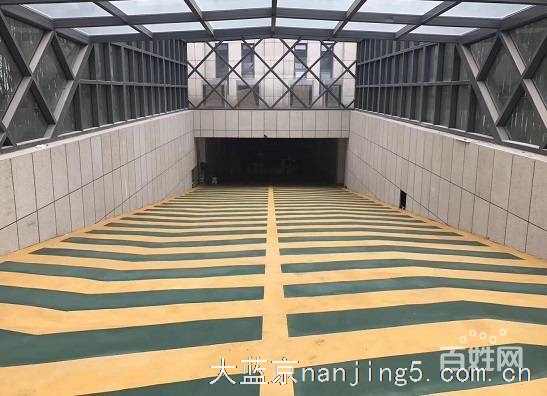 南京拓彩地坪工程有限公司,南京拓彩无震动汽车坡道