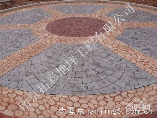 江苏彩色混凝土压花地坪厂家、室外道路防滑绿道地坪