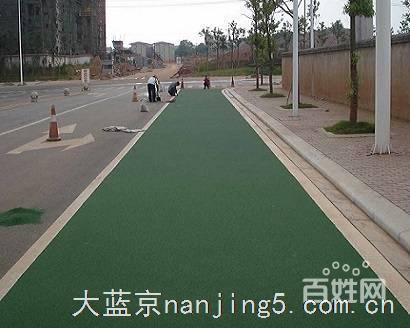 彩色沥青防滑施工迅速,可一夜之间完工,陶瓷颗粒厂家