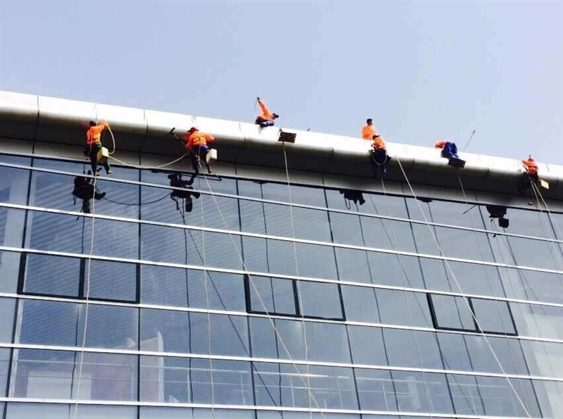 高层建筑外墙清洁解决方案