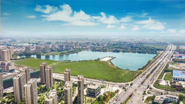 客户争相参观!龙湖水晶郦城正式亮相,滨江新城腾飞在即